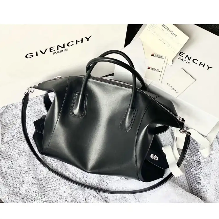 2012SH0182 Givenchy Bags 0603